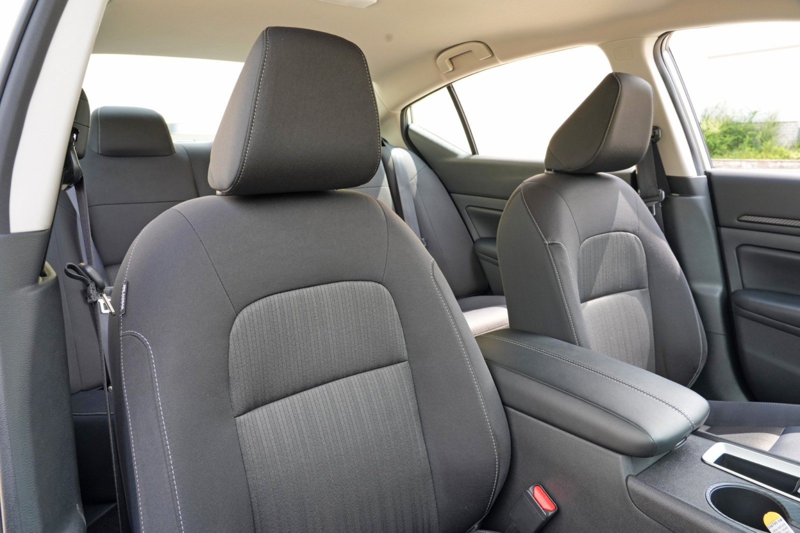 Used 2024 Nissan Altima 2.5 S FWD image 30