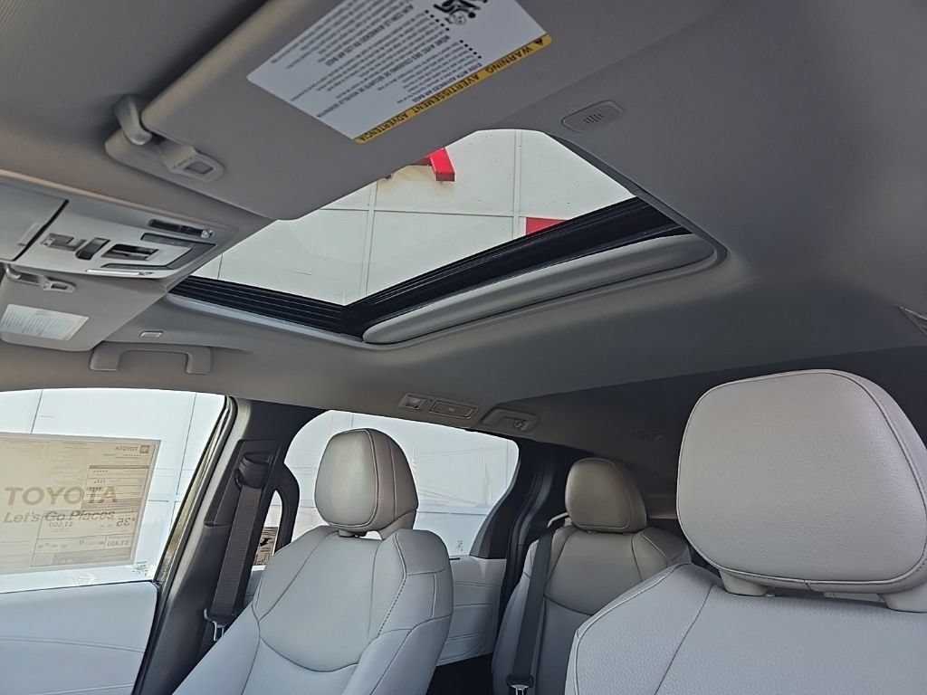 New 2026 Toyota Sienna XLE AWD/4WD image 25