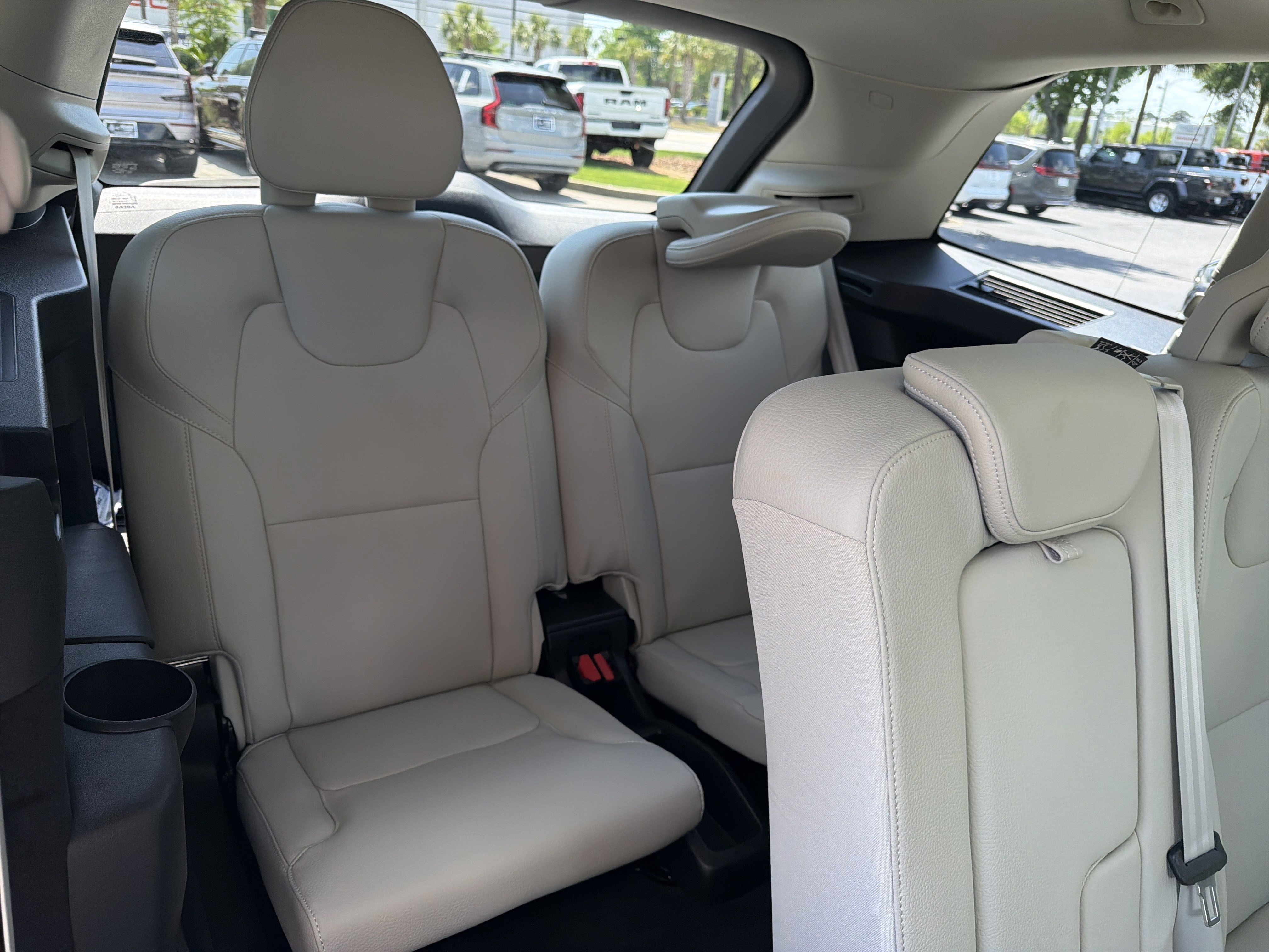 Certified 2023 Volvo XC90 B5 Core w/ Protection Package Premier AWD/4WD image 34