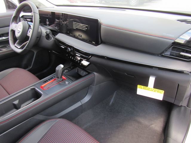 New 2026 Nissan Kicks SR w/ Cold Weather Package FWD image 11