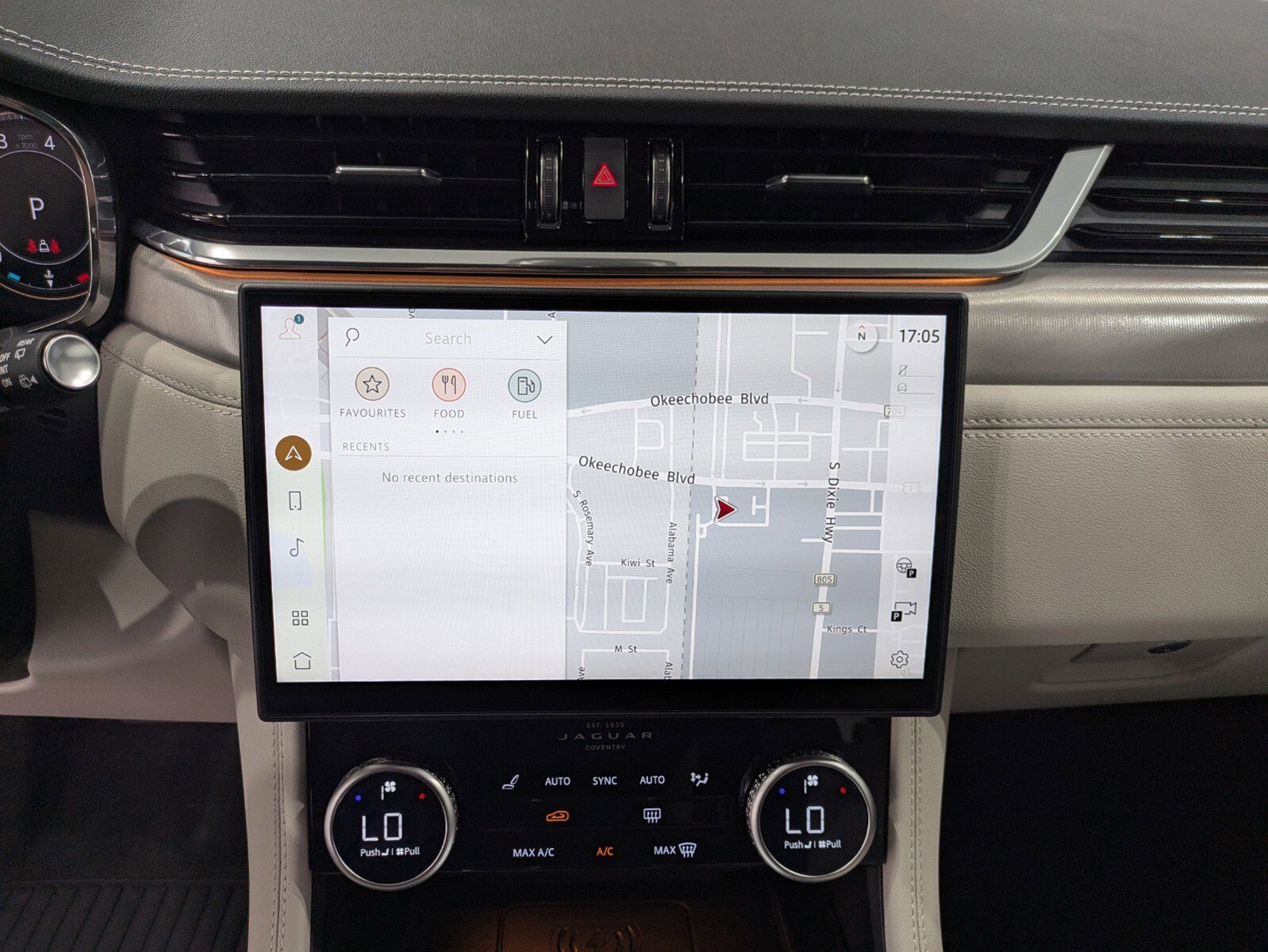 New 2026 Jaguar F-PACE R-Dynamic S image 16