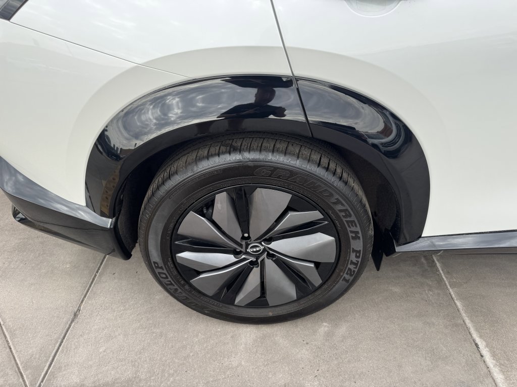 Used 2024 Nissan Ariya FWD image 15