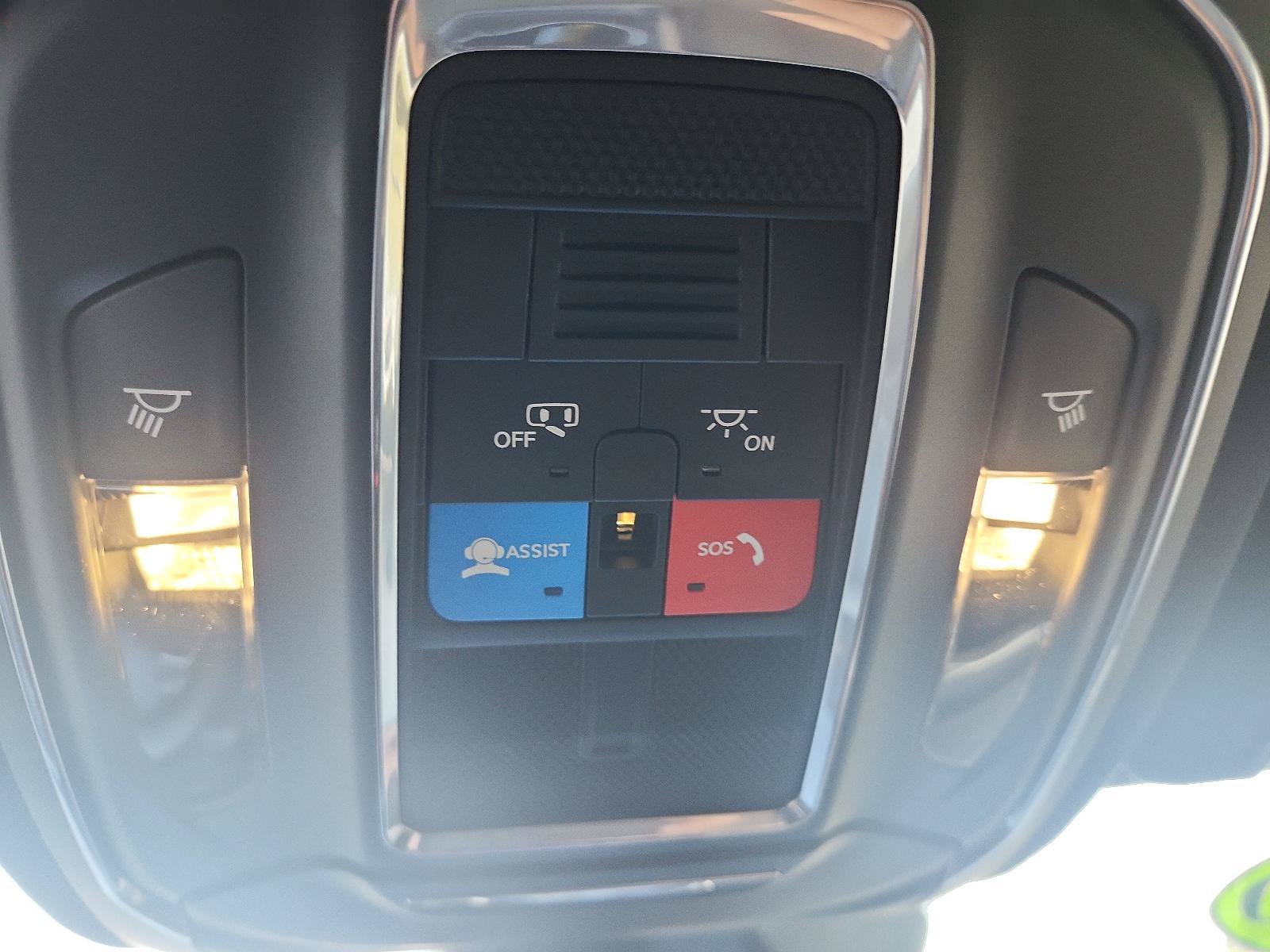 Used 2026 Jeep Grand Cherokee Laredo RWD image 14