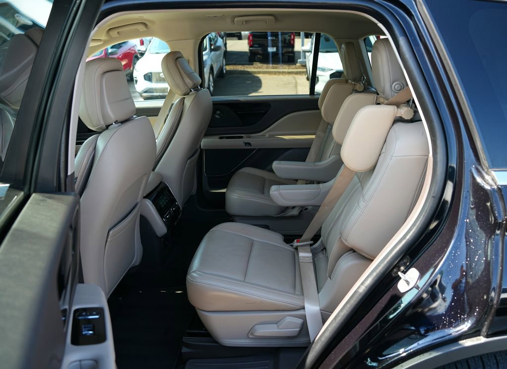 Used 2020 Lincoln Aviator Reserve AWD/4WD image 19