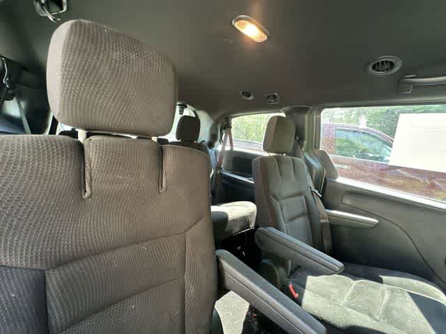 Used 2017 Dodge Grand Caravan SE FWD image 14