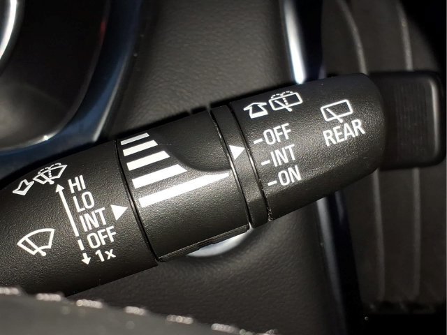 Used 2023 Chevrolet Traverse Premier AWD/4WD image 30