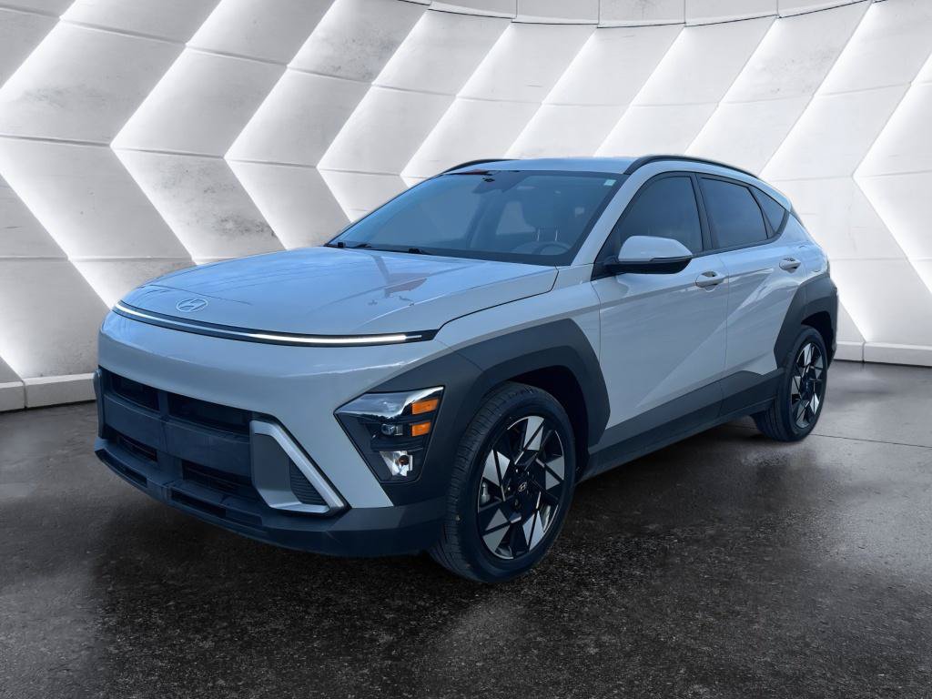 Used 2024 Hyundai Kona SEL w/ Convenience Package FWD image 3