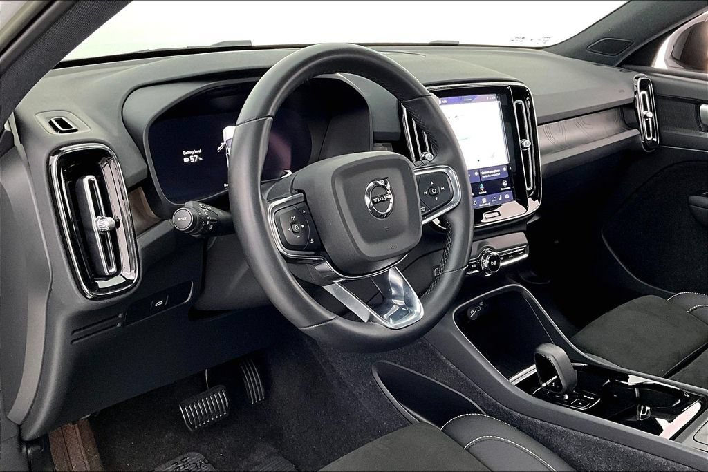 Certified 2023 Volvo XC40 Recharge Plus AWD/4WD image 16