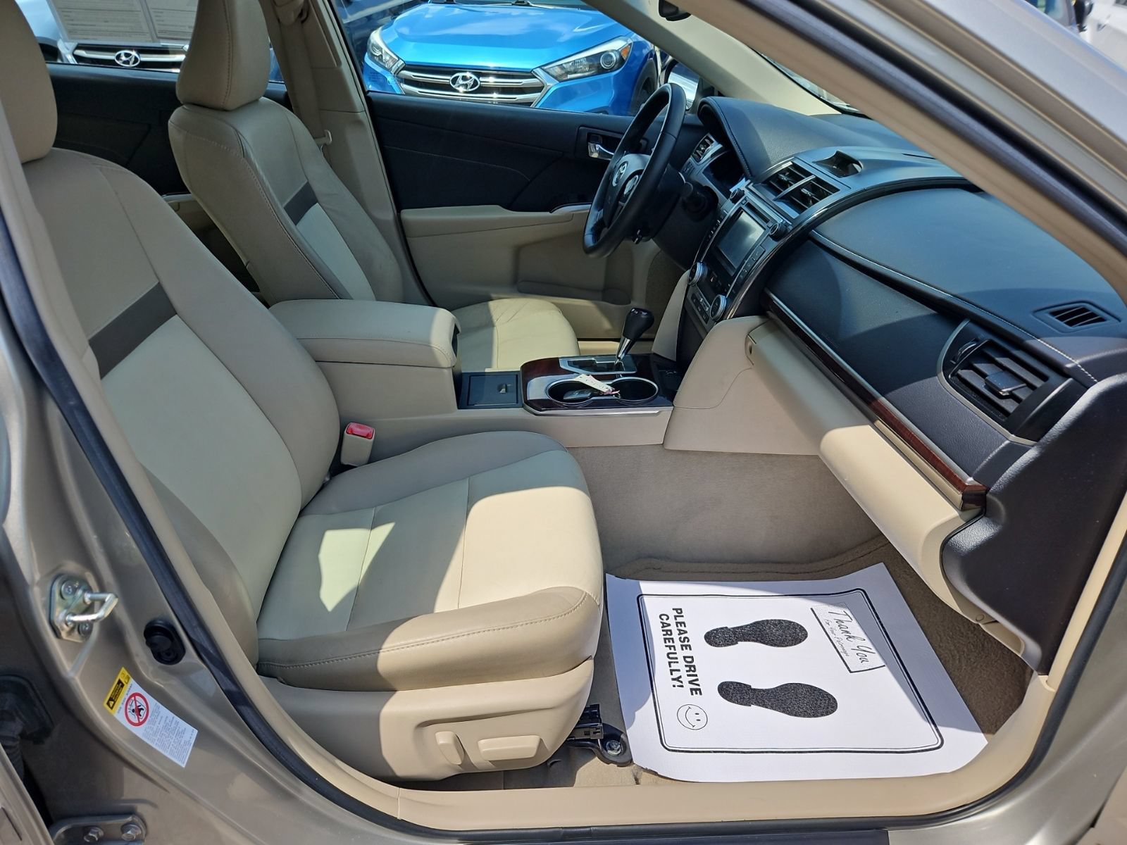 Used 2013 Toyota Camry XLE w/ Leather Pkg FWD image 19