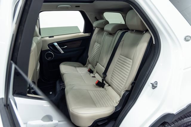 Used 2020 Land Rover Discovery Sport SE image 24