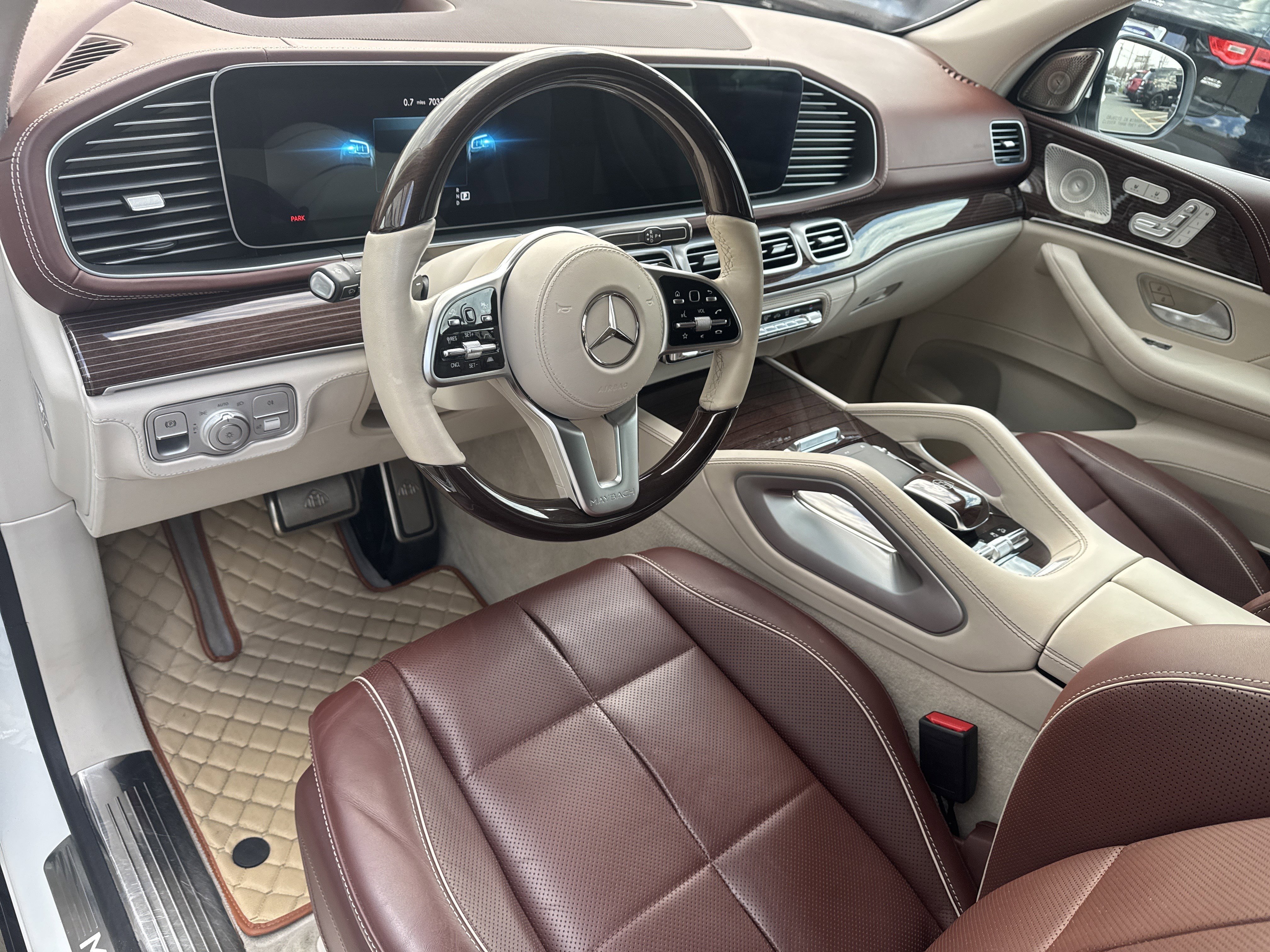 Used 2023 Mercedes-Benz Maybach GLS 600 4MATIC image 14