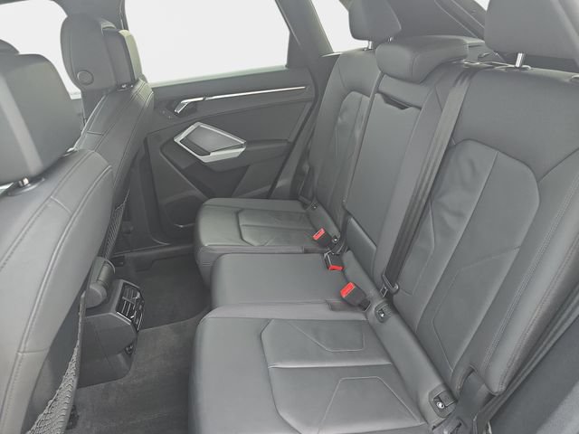 Used 2021 Audi Q3 2.0T Premium w/ Convenience Package AWD/4WD image 17