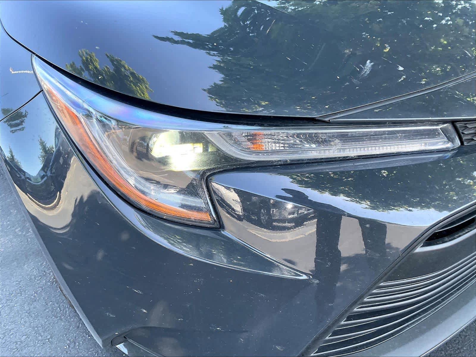 Used 2025 Toyota Corolla LE w/ LE Premium Package FWD image 29
