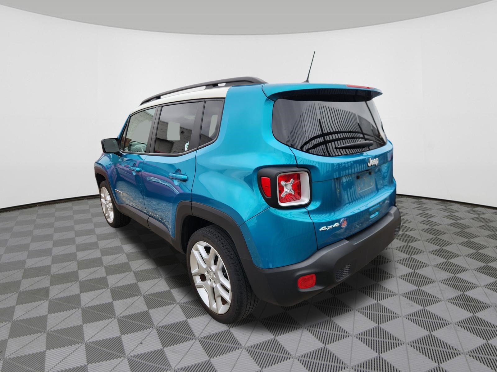 Used 2021 Jeep Renegade Latitude AWD/4WD image 3