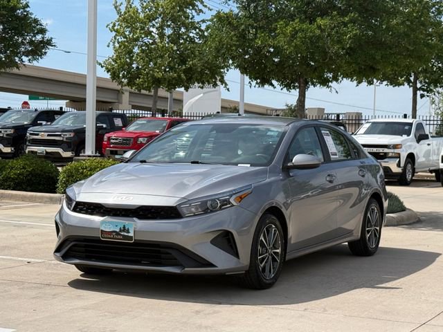 Used 2023 Kia Forte LXS FWD image 8