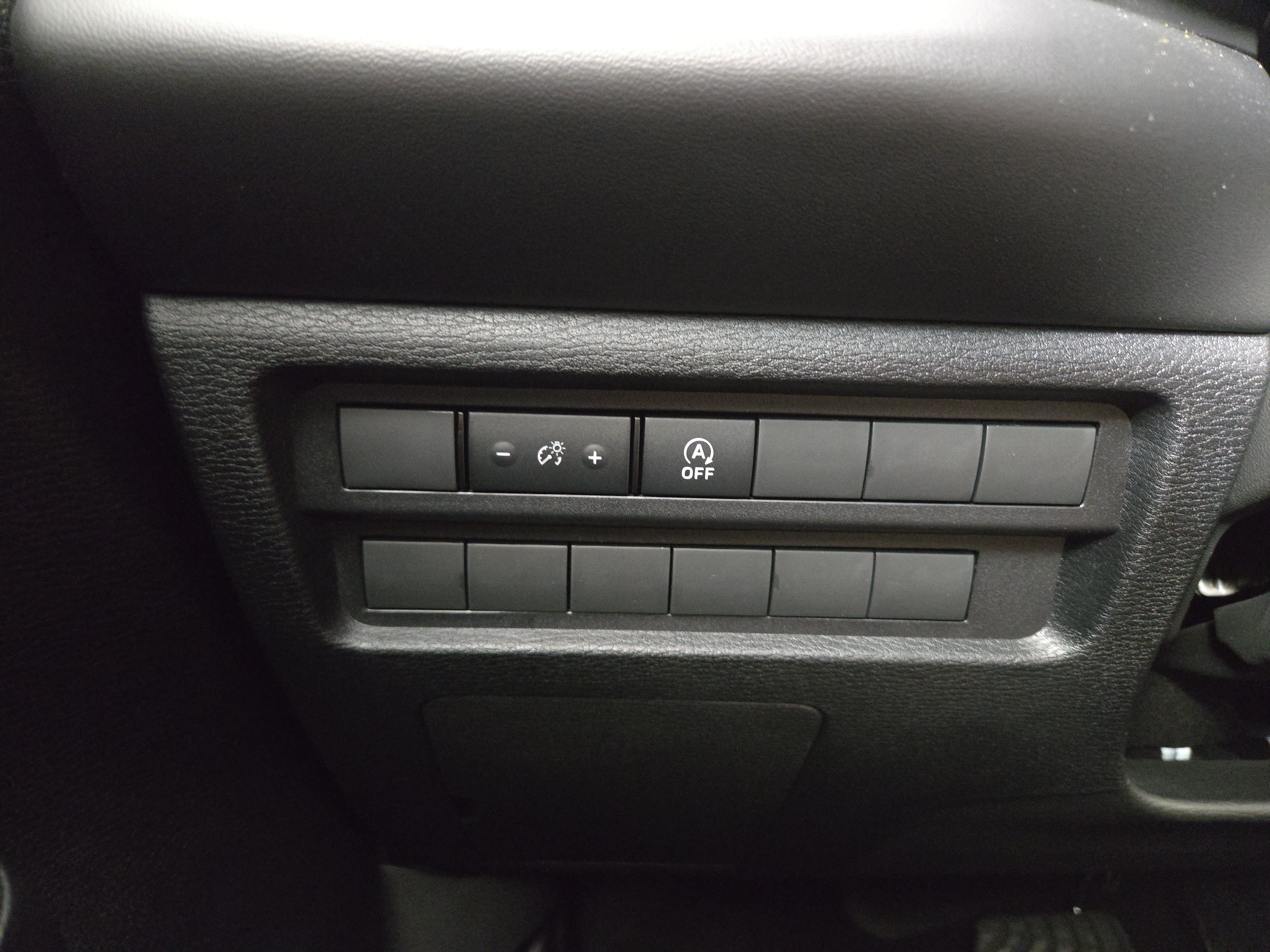 New 2026 Mitsubishi Outlander LE AWD/4WD image 29