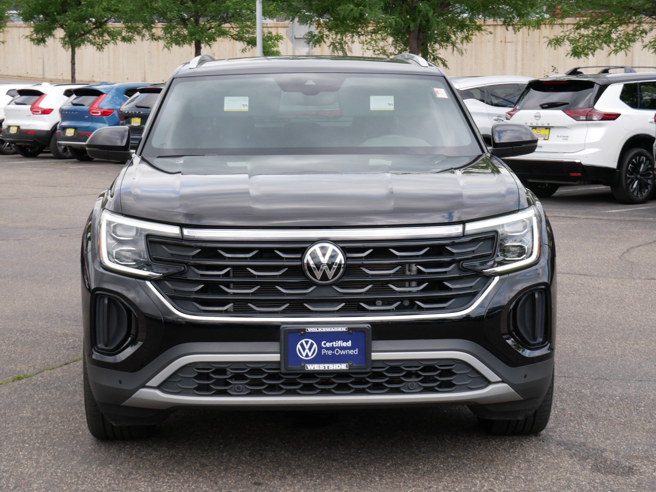 Certified 2024 Volkswagen Atlas Cross Sport SE w/ Panoramic Sunroof Package AWD/4WD video 2