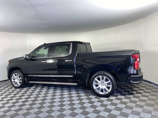 Used 2022 Chevrolet Silverado 1500 High Country w/ Technology Package AWD/4WD image 5