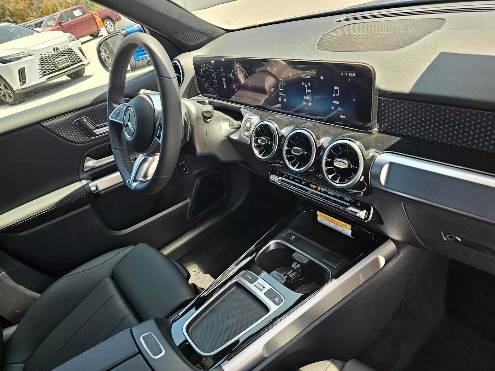 New 2026 Mercedes-Benz GLB 250 image 11
