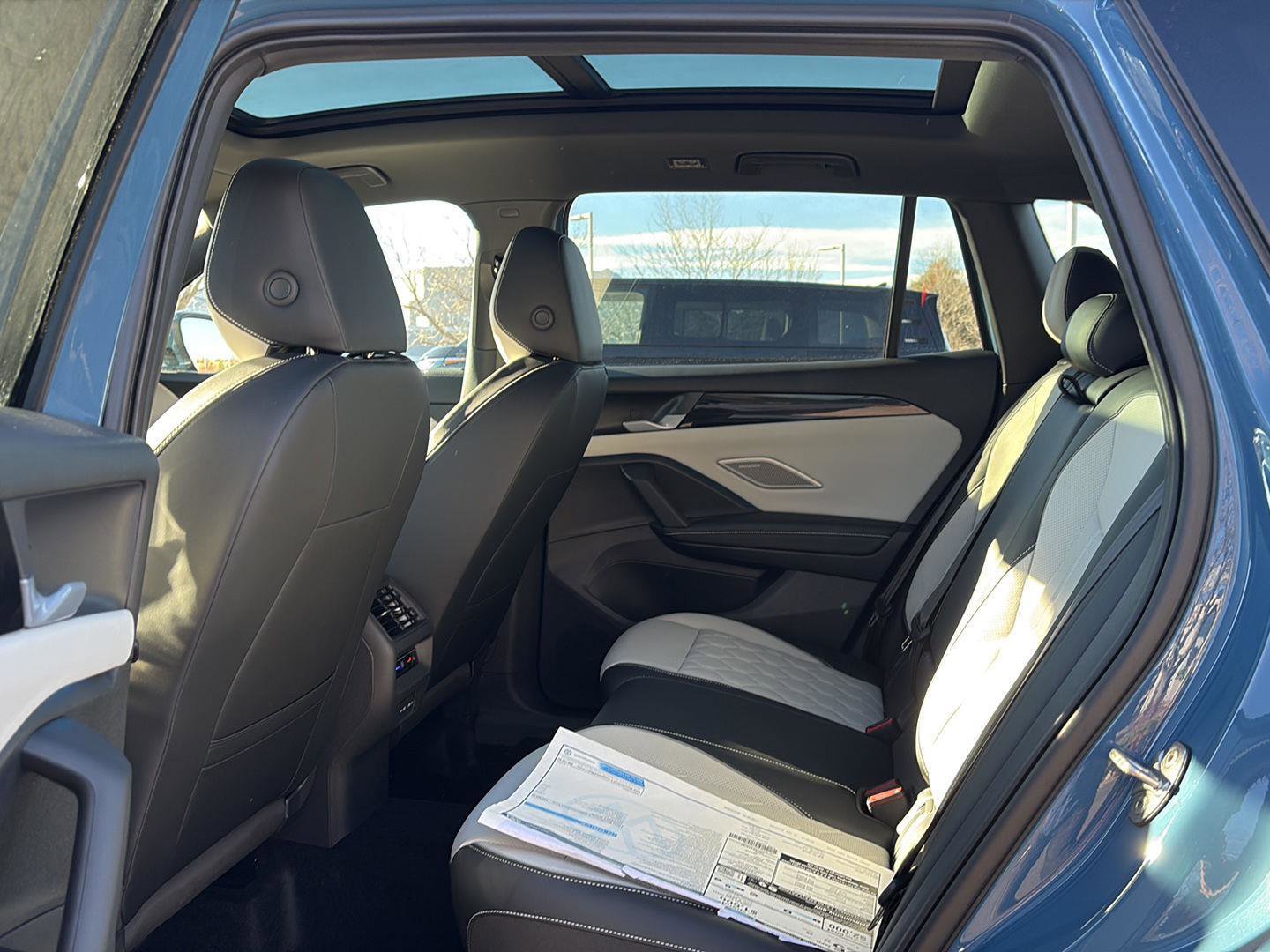 New 2026 Volkswagen Tiguan SEL R-Line image 8