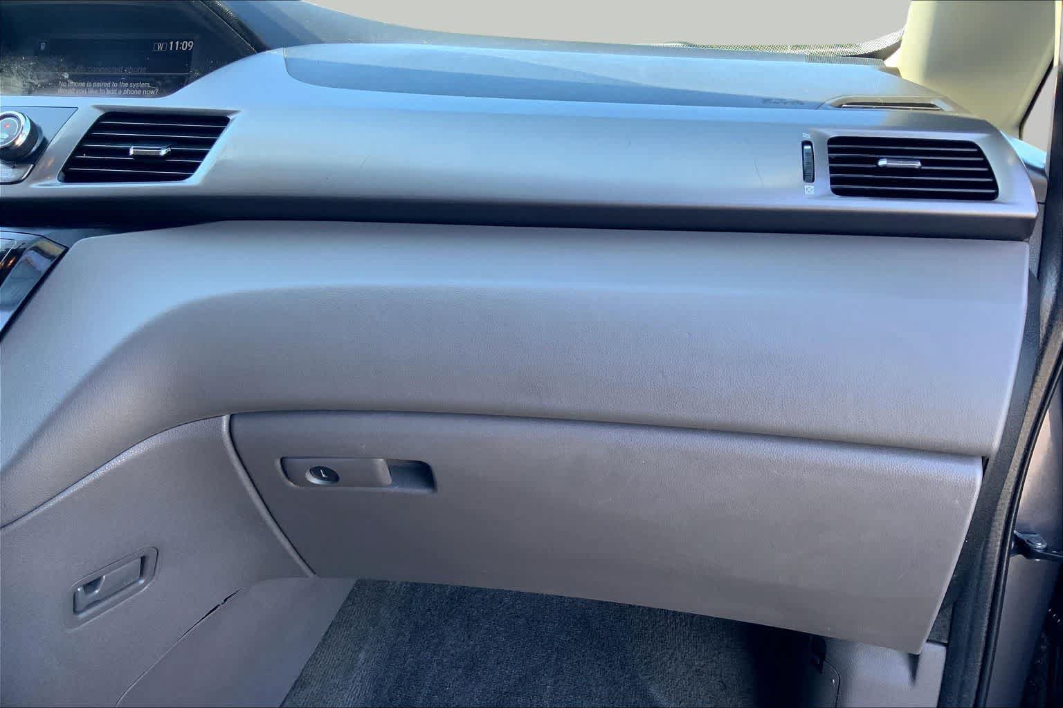 Used 2015 Honda Odyssey EX image 18