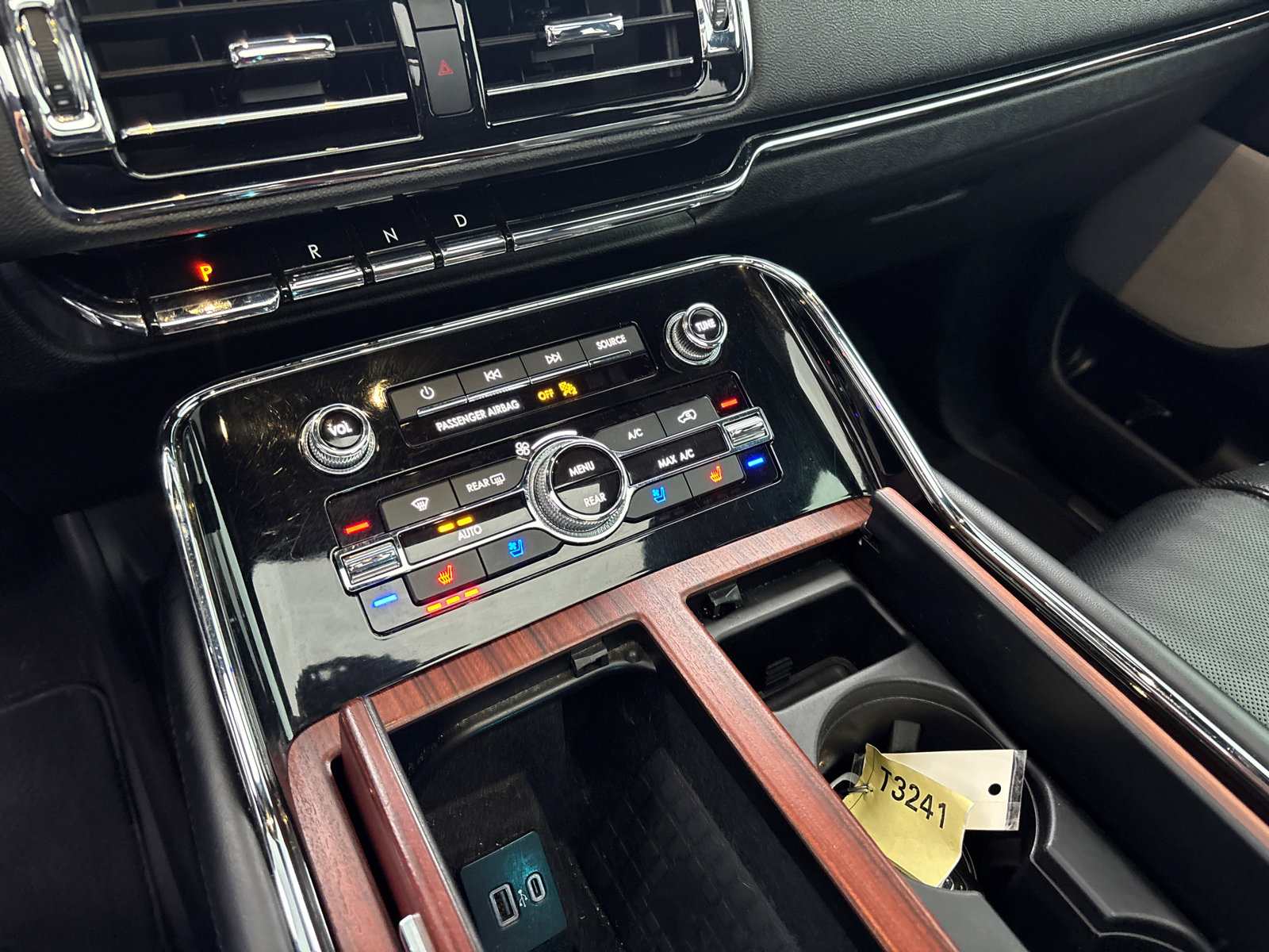 Used 2020 Lincoln Navigator Reserve w/ Equipment Group 208A Reserve image 22