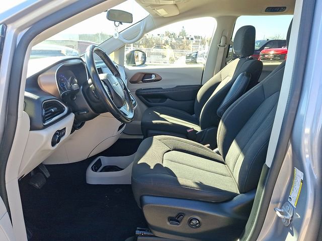 Used 2020 Chrysler Voyager LX w/ Cold Weather Group image 15