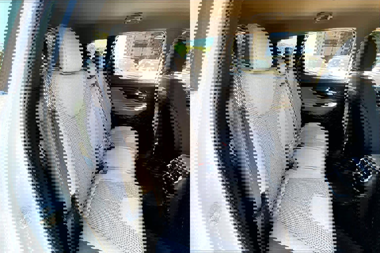 Used 2019 Hyundai Santa Fe SEL FWD image 19