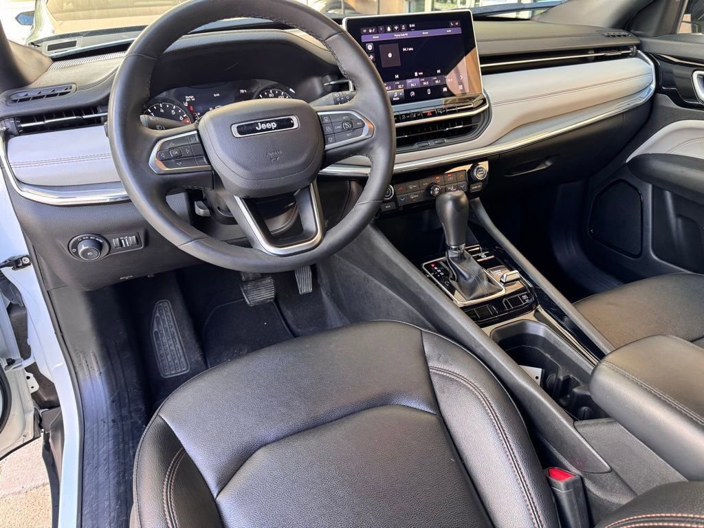 Used 2024 Jeep Compass Limited image 2