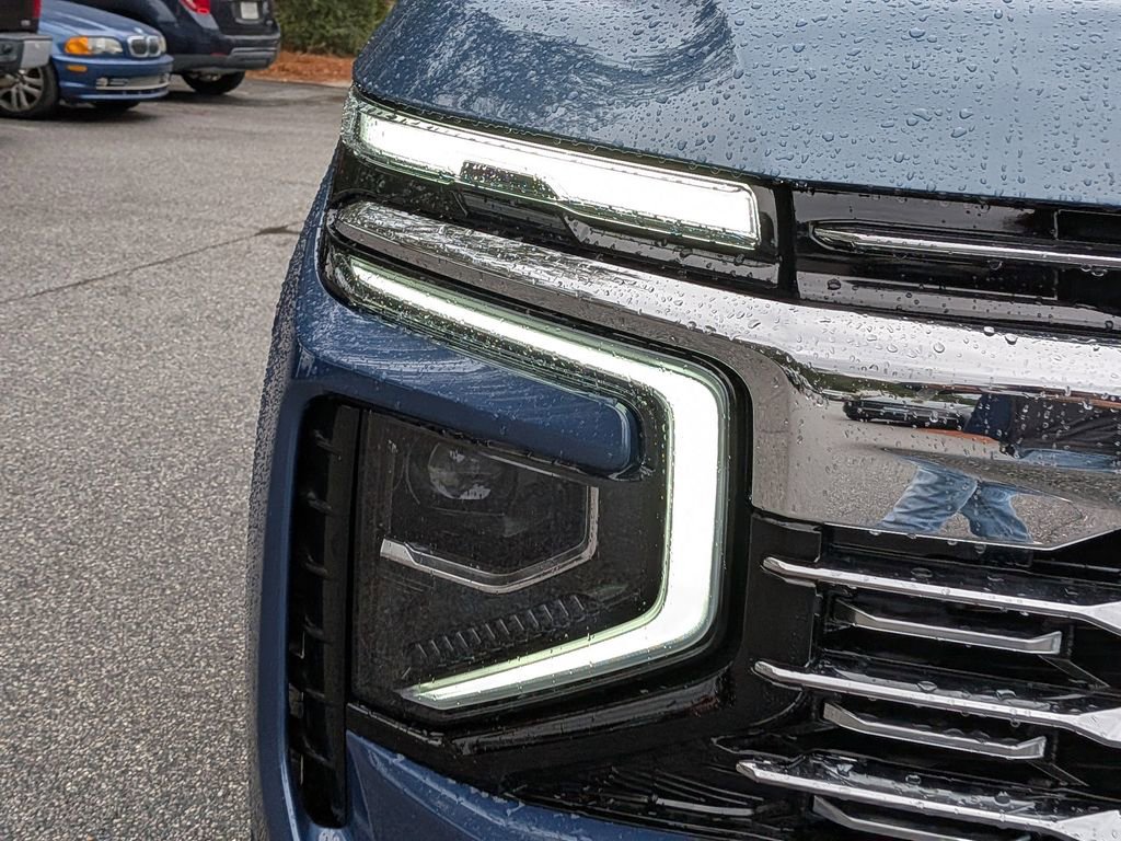 New 2026 Chevrolet Suburban Premier image 10