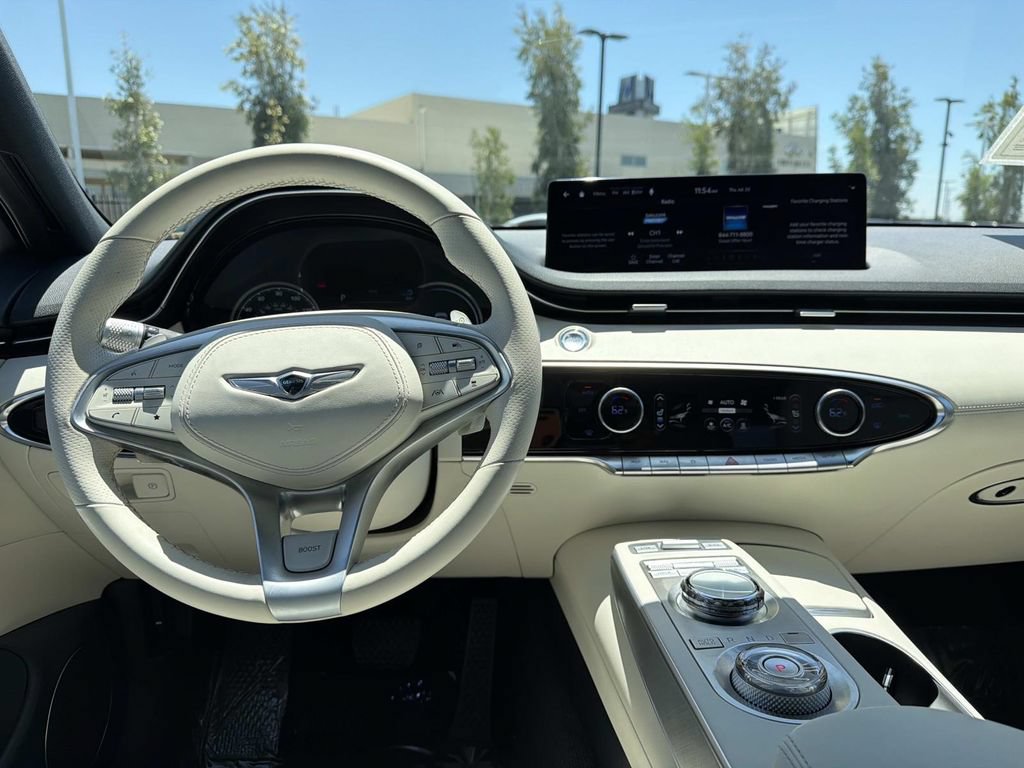 Certified 2023 Genesis Electrified GV70 AWD/4WD image 7