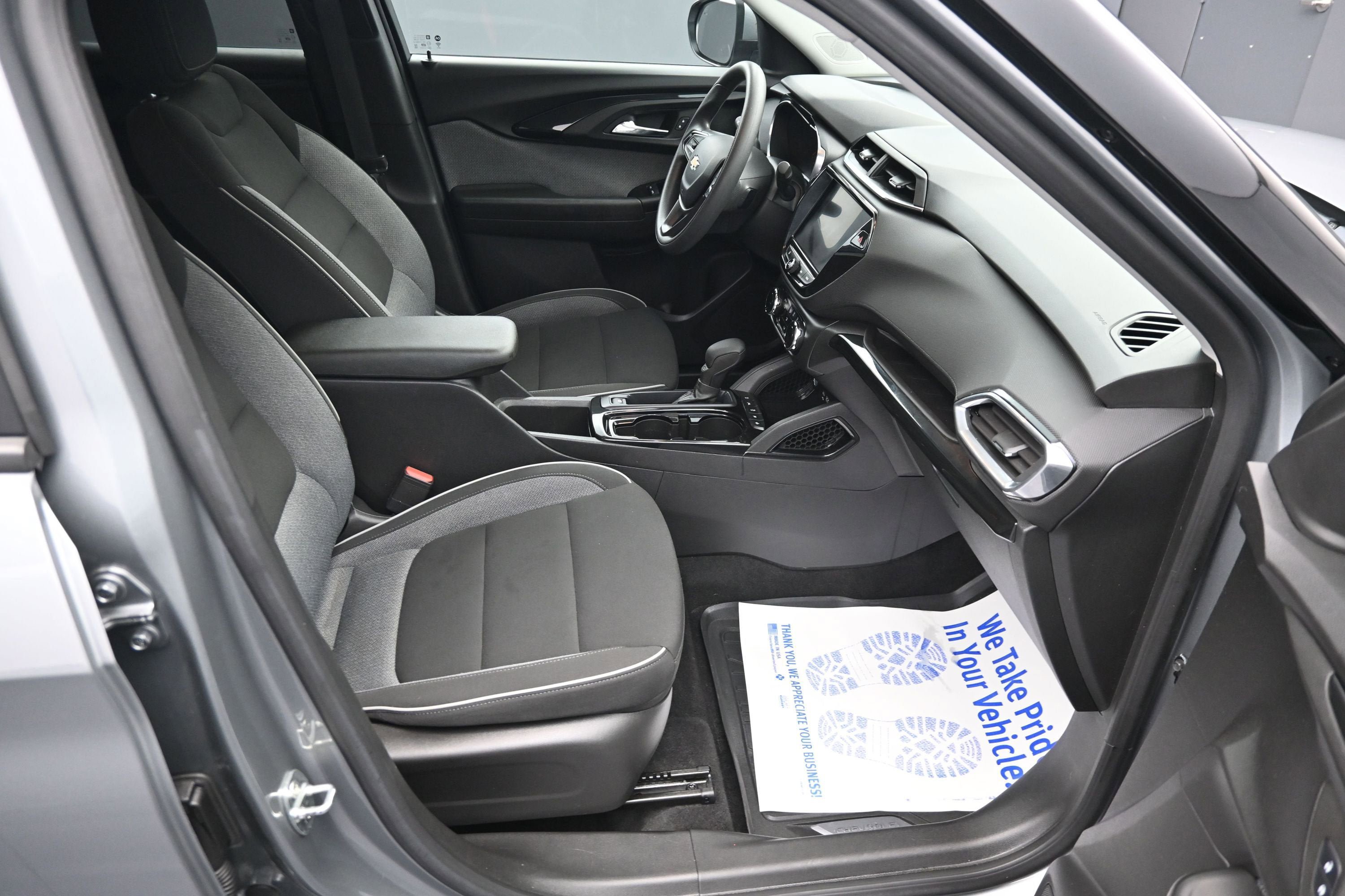 Certified 2023 Chevrolet TrailBlazer LT w/ Convenience Package FWD image 29