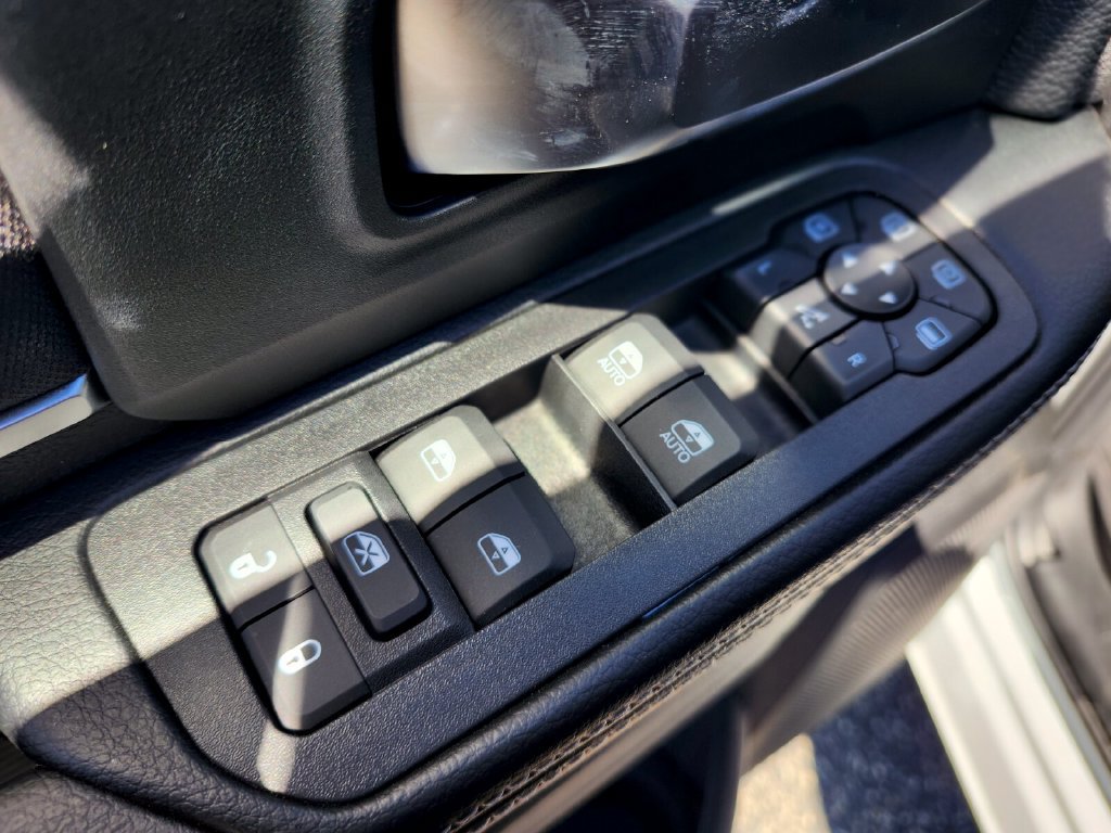 New 2026 RAM 2500 Big Horn AWD/4WD image 17