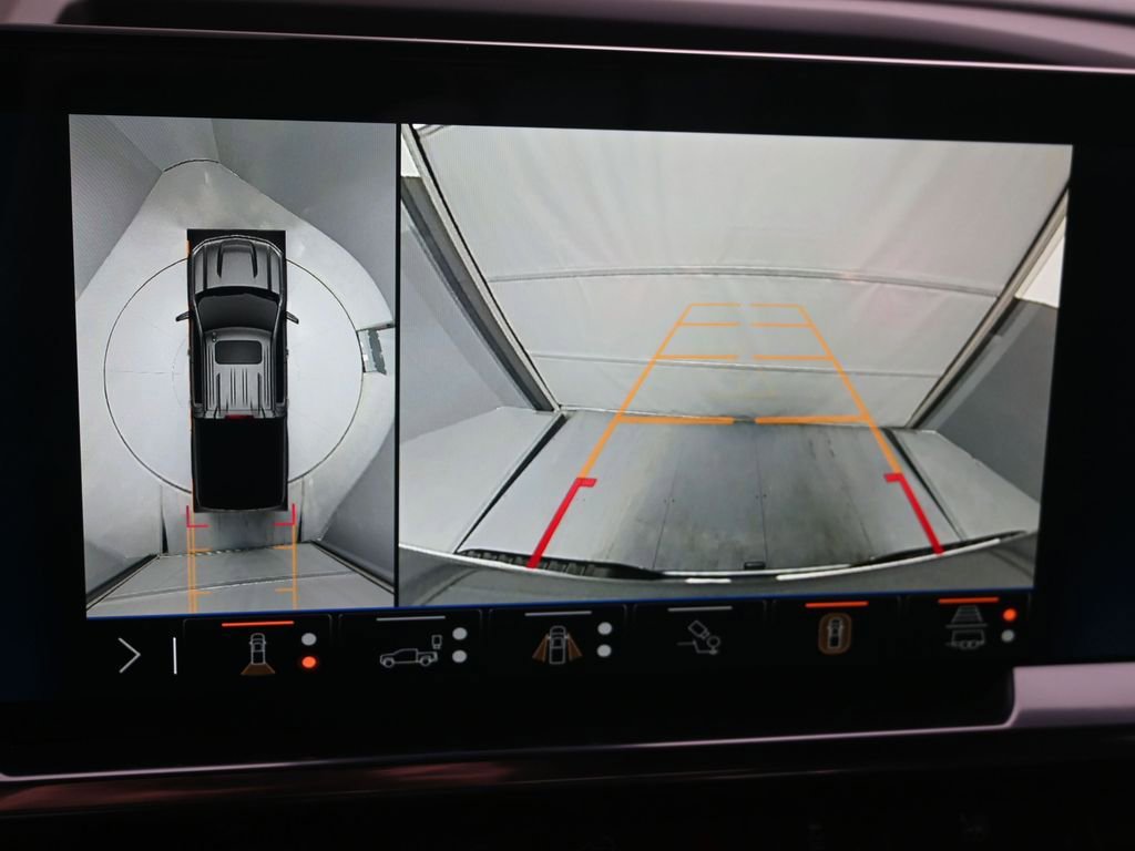 Used 2025 Chevrolet Silverado 1500 High Country w/ Technology Package image 22