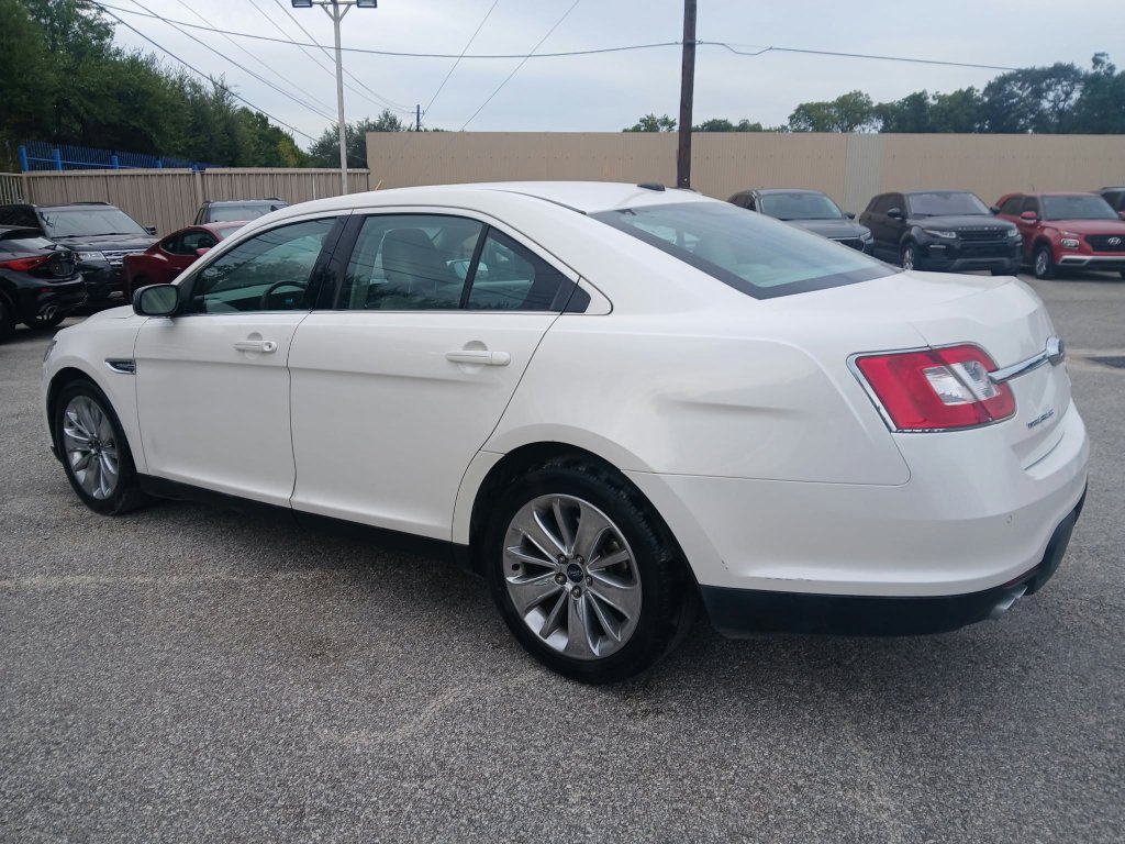Used 2012 Ford Taurus Limited FWD image 5