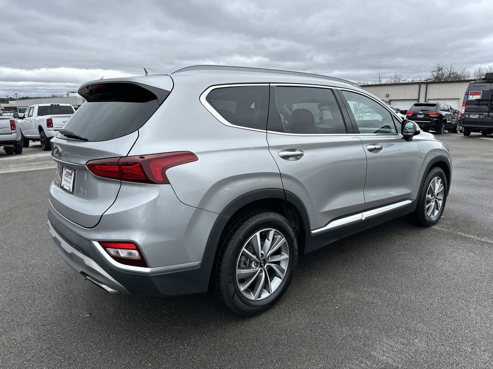Used 2020 Hyundai Santa Fe SEL w/ Convenience + Premium Package image 4