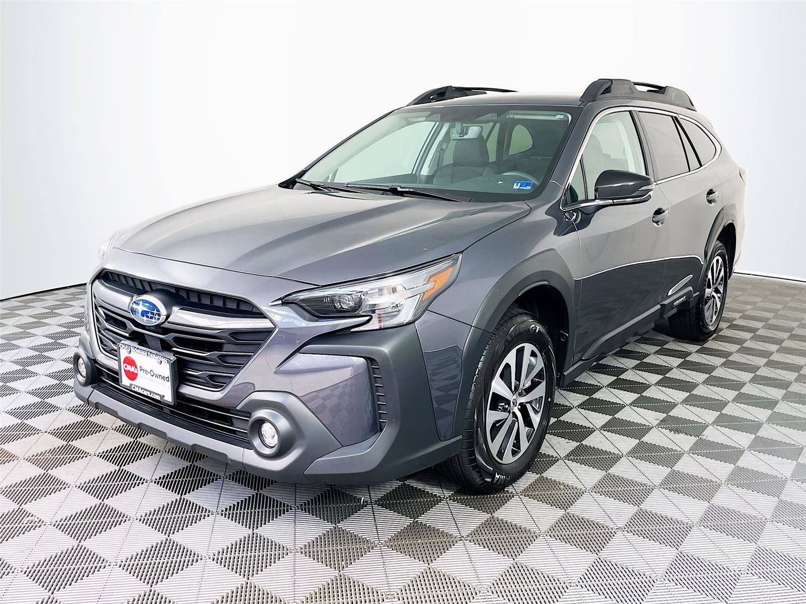 Used 2025 Subaru Outback Premium AWD/4WD image 3