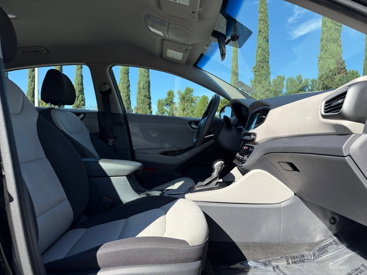 Used 2019 Hyundai Ioniq Blue image 17
