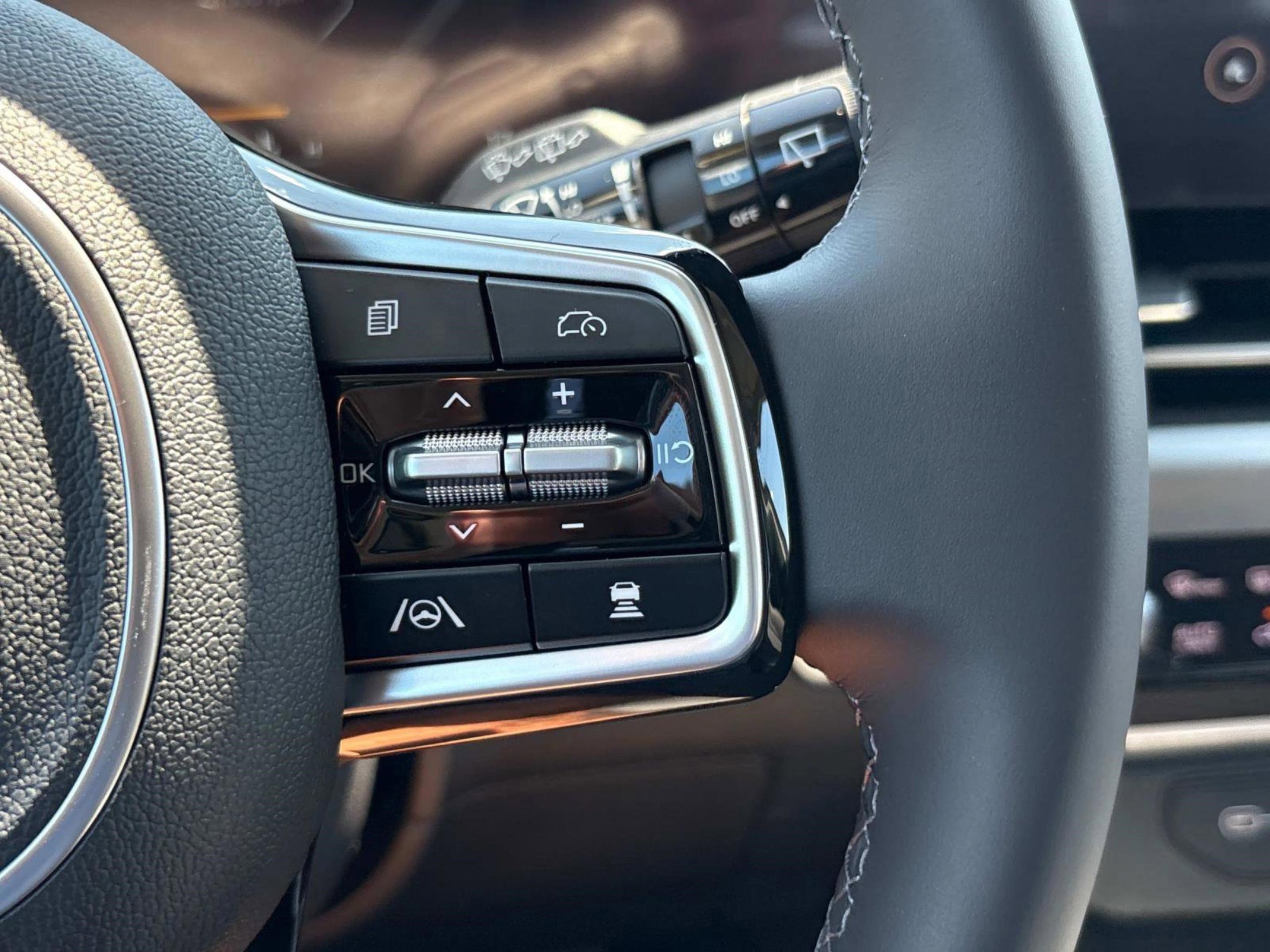 New 2026 Kia Carnival SX image 27