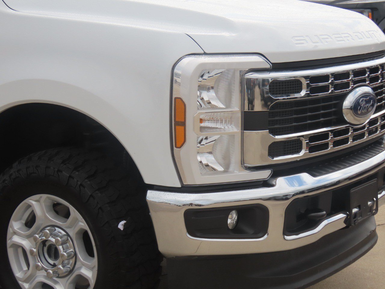 Used 2025 Ford F250 XLT w/ FX4 Off-Road Package AWD/4WD image 6