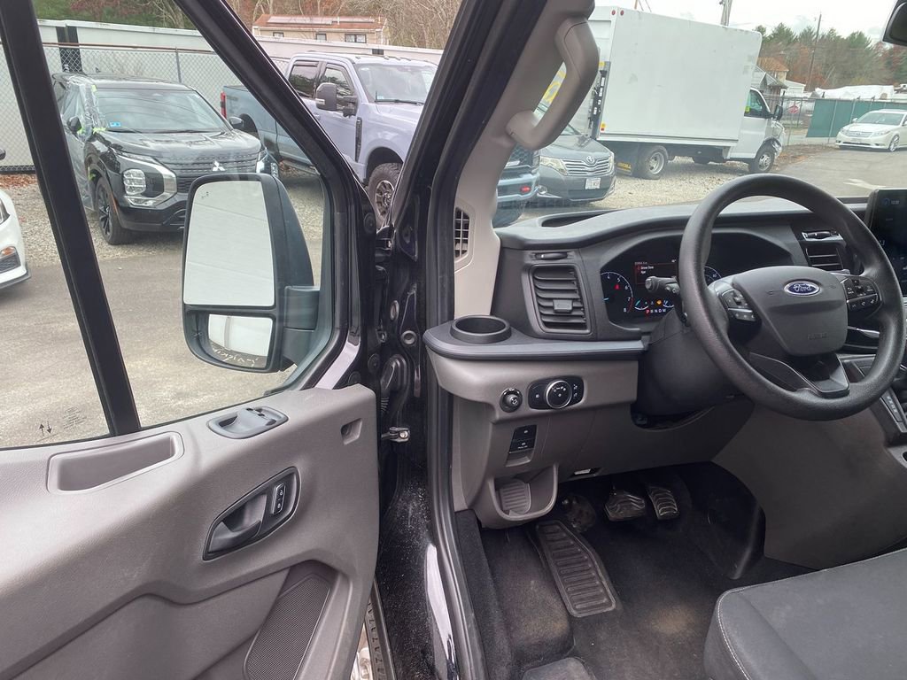 Used 2023 Ford Transit 350 XLT image 10