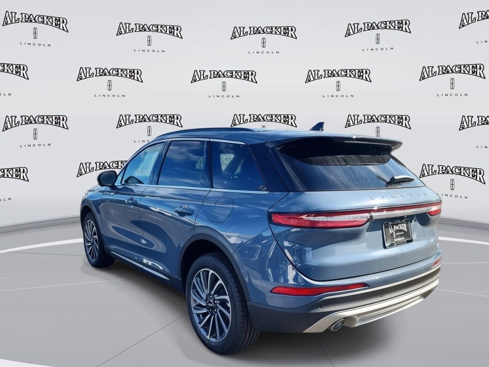 New 2026 Lincoln Corsair Reserve image 3