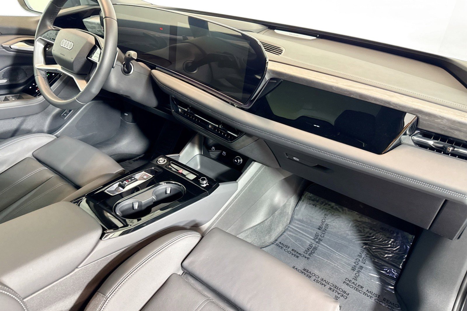 Used 2025 Audi A6 e-tron Premium Plus w/ Premium Plus image 27