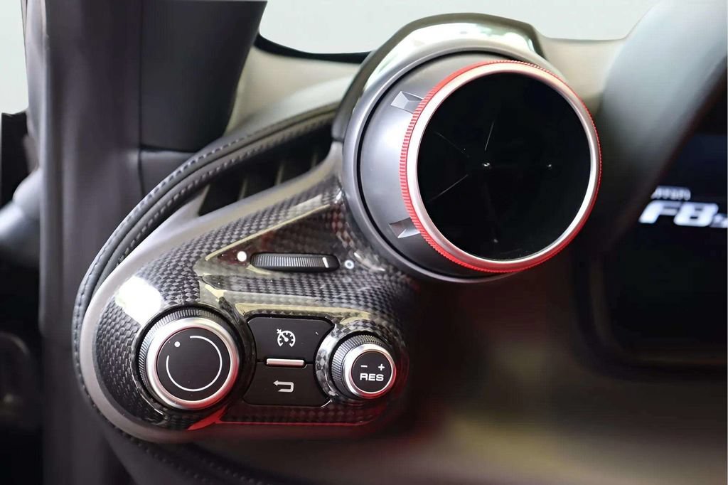 Used 2023 Ferrari F8 Tributo RWD image 13