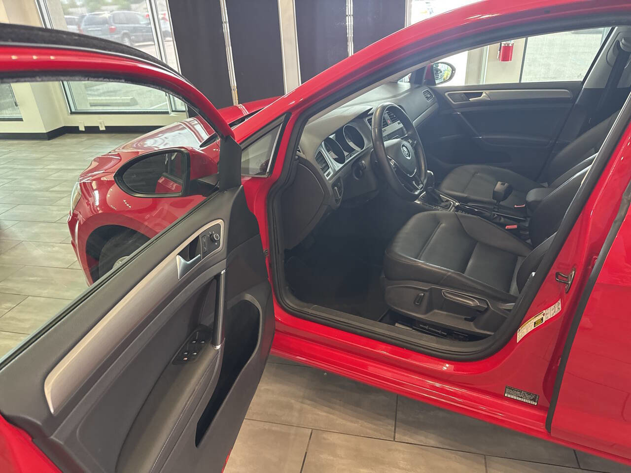 Used 2017 Volkswagen Golf Wolfsburg Edition FWD image 14