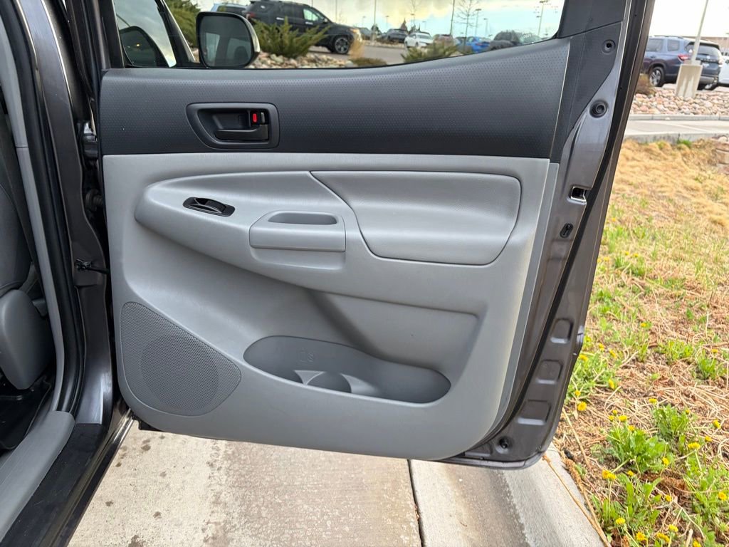 Used 2013 Toyota Tacoma 4x4 Double Cab w/ TRD Off-Road Pkg image 29