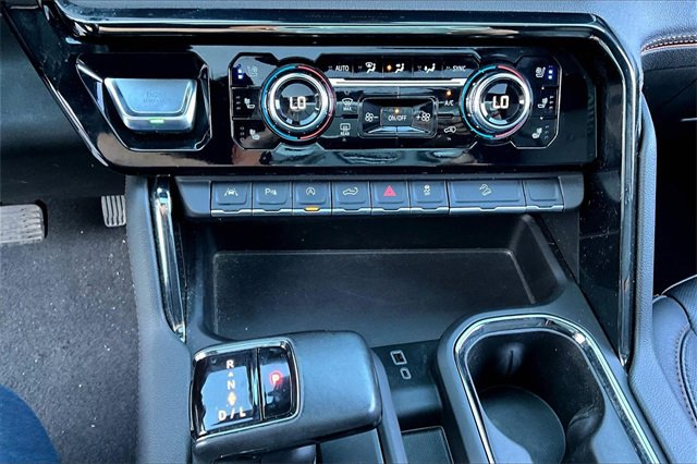 Used 2023 GMC Sierra 1500 AT4 w/ AT4 Premium Package image 17