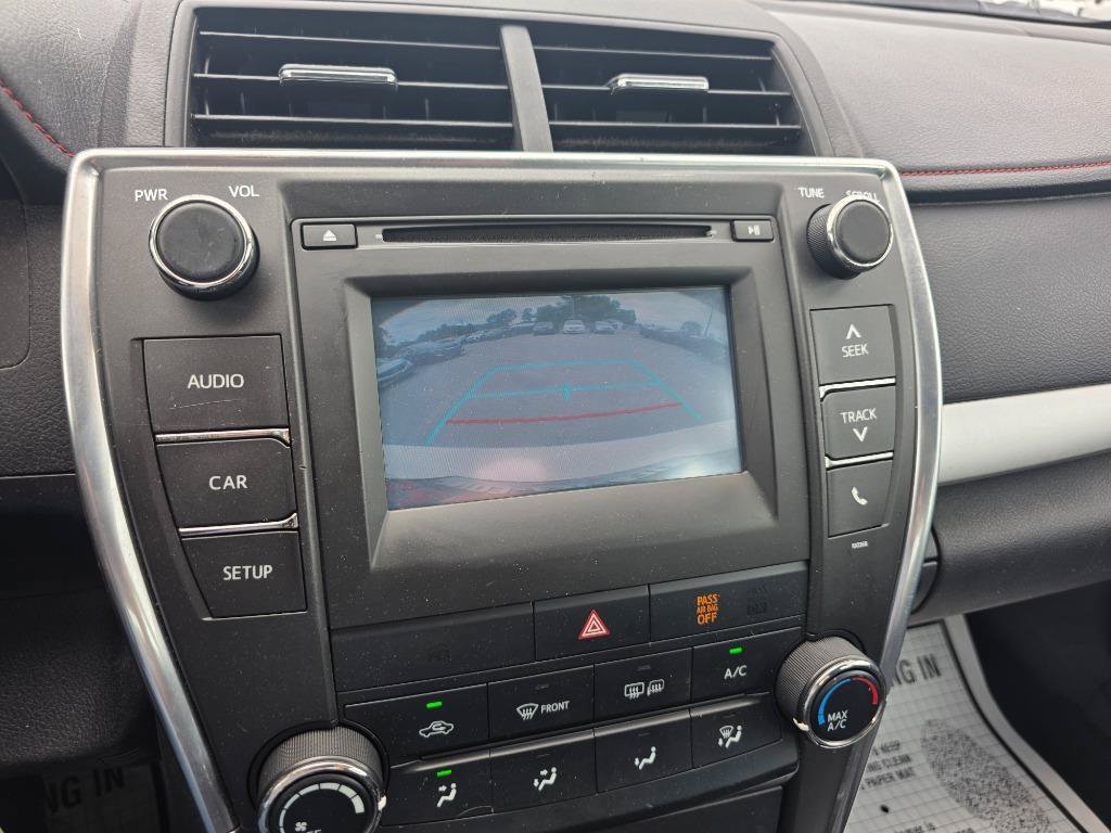 Used 2015 Toyota Camry SE FWD image 17