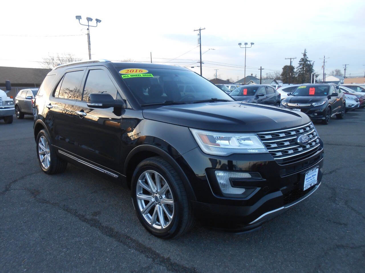 Used 2016 Ford Explorer Limited image 3