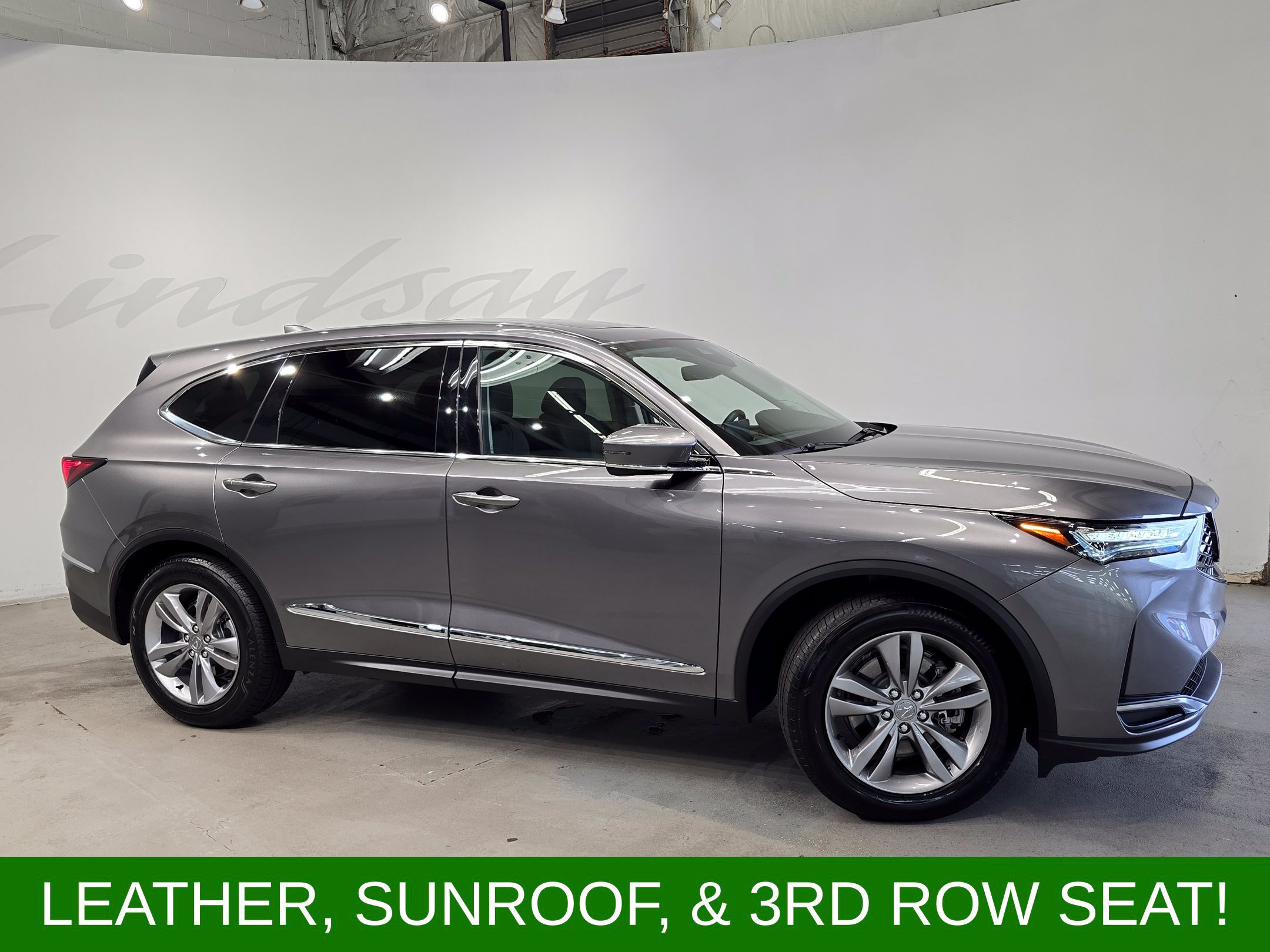 Used 2026 Acura MDX SH-AWD image 3